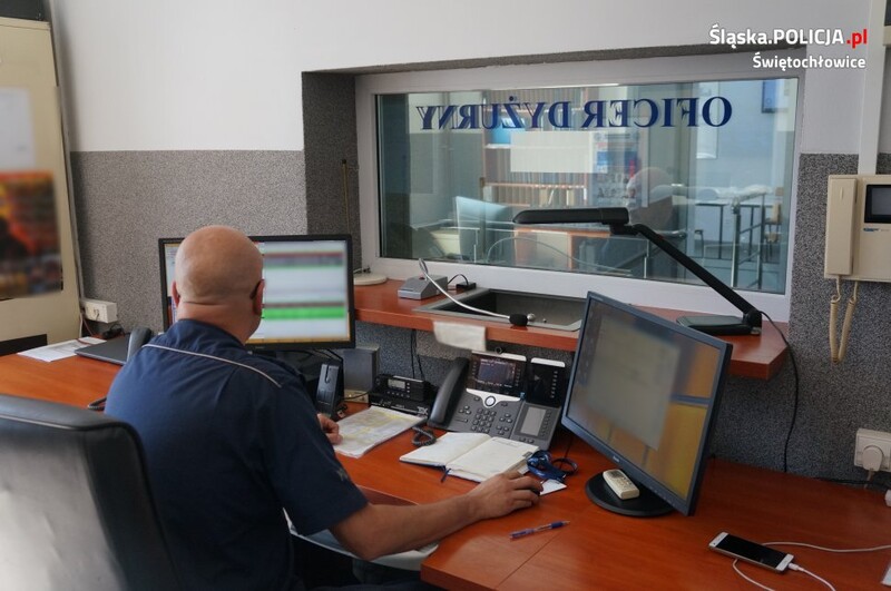 Czujność sąsiadów i szybka reakcja służb doprowadziła do uratowania seniora