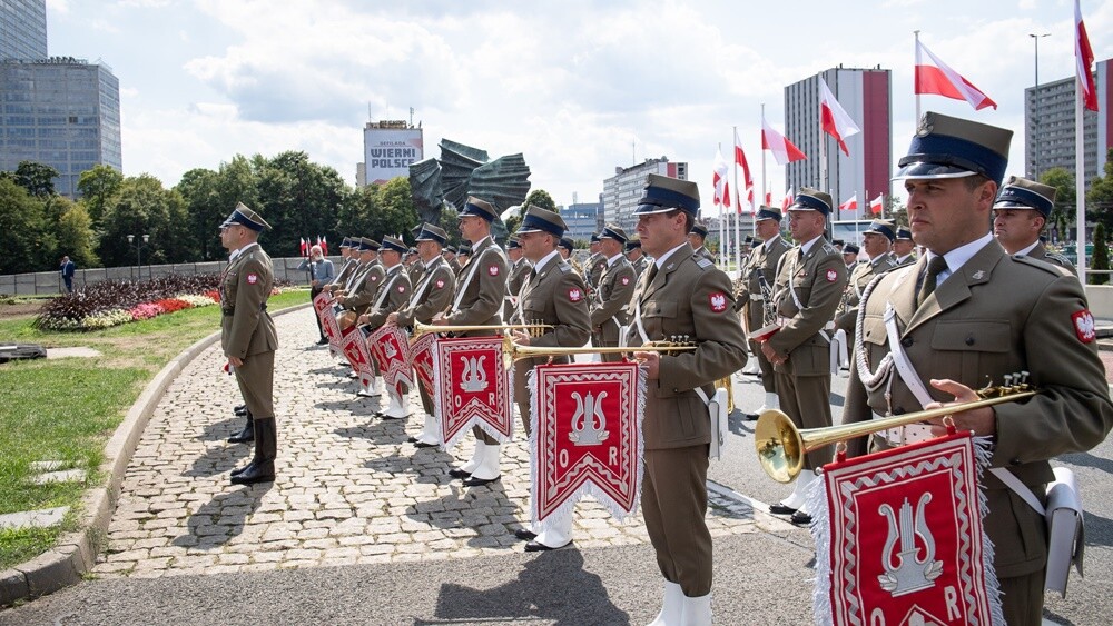 15 sierpnia, w Katowicach odbyła się defilada Wierni Polsce – kulminacyjny punkt tegorocznych obchodów Święta Wojska Polskiego. W uroczystości uczestniczył m.in. prezydent Andrzej Duda oraz premier Mateusz Morawiecki. Ulicami Katowic przedefilowało blisko 2600 żołnierzy.