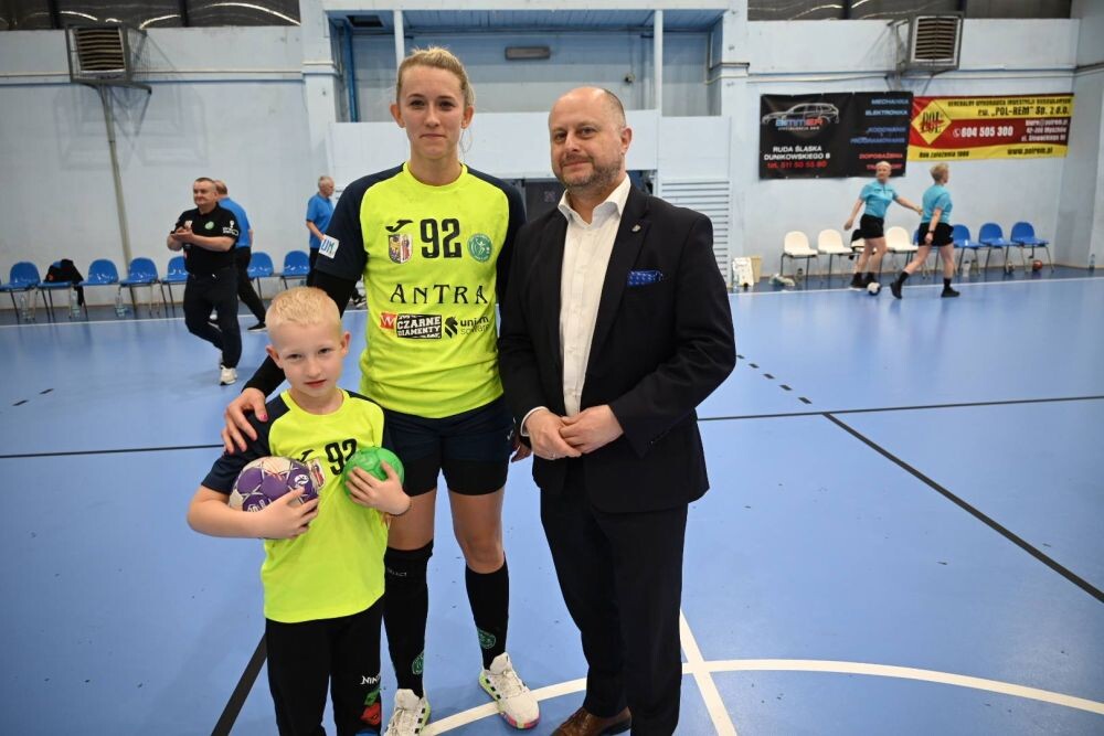 Derby piłkarek ręcznych – SPR Grunwald triumfuje!/fot. FB Michał Pierończyk