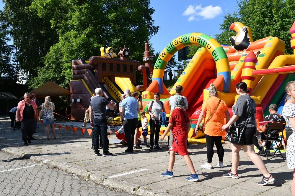 Po czterech latach powróciły Dni Rudy Śląskiej! Wczoraj na scenie zagrały zespoły CoverNostra, Oberschlesien i Mary Spolsky. W finałowym koncercie Zespołu Dżem  uczestniczyło ponad 7 tysięcy osób! Zobaczcie zdjęcia i filmy!

fot. Jacek Knapik