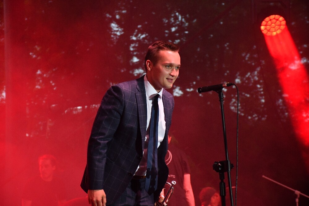 Po czterech latach powróciły Dni Rudy Śląskiej! Wczoraj na scenie zagrały zespoły CoverNostra, Oberschlesien i Mary Spolsky. W finałowym koncercie Zespołu Dżem  uczestniczyło ponad 7 tysięcy osób! Zobaczcie zdjęcia i filmy!

fot. Jacek Knapik