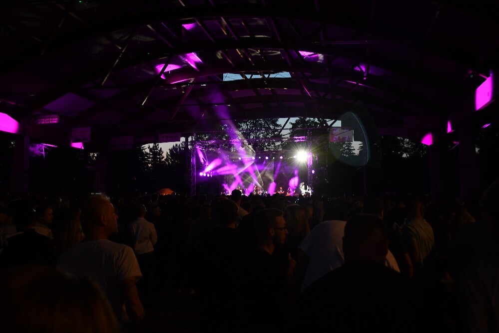 Po czterech latach powróciły Dni Rudy Śląskiej! Wczoraj na scenie zagrały zespoły CoverNostra, Oberschlesien i Mary Spolsky. W finałowym koncercie Zespołu Dżem  uczestniczyło ponad 7 tysięcy osób! Zobaczcie zdjęcia i filmy!

fot. Jacek Knapik