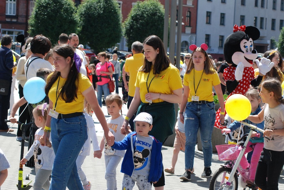 Tegoroczne Dni Rudy Śląskiej połączono z miejskimi obchodami Dnia Dziecka. Impreza dla najmłodszych mieszkańców naszego miasta zainaugurowała w sobotę, 3 czerwca, wielkie świętowanie.