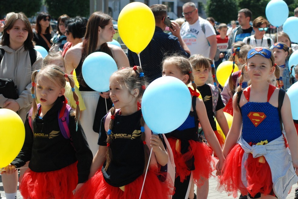Tegoroczne Dni Rudy Śląskiej połączono z miejskimi obchodami Dnia Dziecka. Impreza dla najmłodszych mieszkańców naszego miasta zainaugurowała w sobotę, 3 czerwca, wielkie świętowanie.