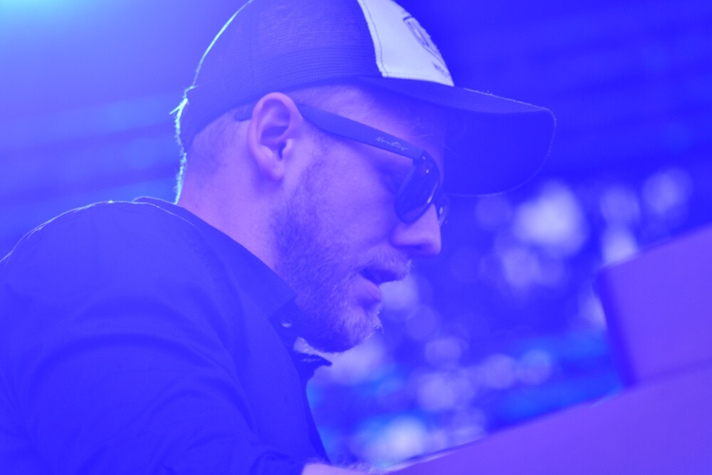 Za nami pierwszy, bardzo udany dzień obchodów Święta Miasta. Na scenie królował rock, a przed sceną pojawiły się setki widzów. My też tam byliśmy, mamy dla Was prawie setkę zdjęć!