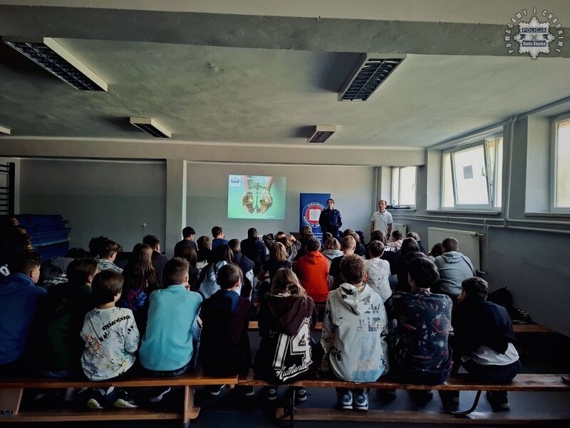 Dopalacze, narkotyki, prawo – siódmoklasiści z Rudy Śląskiej z ważną lekcją