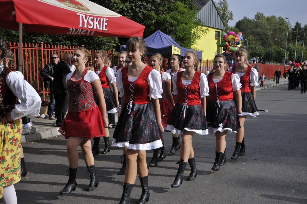 W tym roku po raz pierwszy w Rudzie Śląskiej uroczyście obchodziliśmy dożynki, które rozpoczęły się mszą świętą w kościele pw. św. Wawrzyńca na Wirku, a zakończyły wspaniałą zabawą na miejskim targowisku.