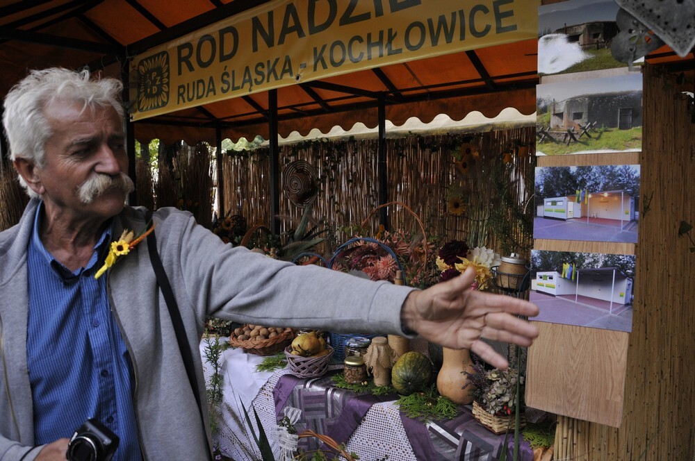 W tym roku po raz pierwszy w Rudzie Śląskiej uroczyście obchodziliśmy dożynki, które rozpoczęły się mszą świętą w kościele pw. św. Wawrzyńca na Wirku, a zakończyły wspaniałą zabawą na miejskim targowisku.