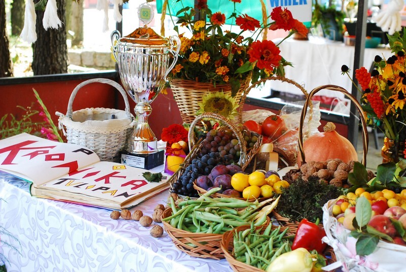 Dożynki 2019 w Rudzie Śląskiej: Przedstawiciele ogródków działkowych przygotowali barwne wystawy swoich plonów.