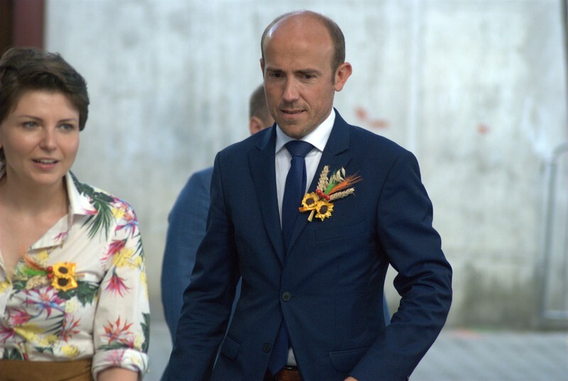 Dożynki 2019 w Rudzie Śląskiej dobiegły końca. W tym roku odbyła się druga edycja imprezy, podczas której działkowcy z rudzkich ogrodów podziękowali za plony. Świętowanie rozpoczęto 1 września od uroczystej mszy świętej w kościele pw. św. Wawrzyńca i św. Antoniego. Następnie sprzed świątyni wyruszył barwny korowód dożynkowy tworzony m.in. przez Orkiestrę Dętą KWK Halemba pod dyrekcją Piotra Szczygioła, Ochotniczą Straż Pożarną, przedstawicieli ogrodów działkowych, rolników i władz miasta. Pochód pomaszerował na tereny targowe w dzielnicy Wirek, gdzie miały miejsce główne uroczystości, a ich głównym punktem był wybór najpiękniejszej wystawy plonów.