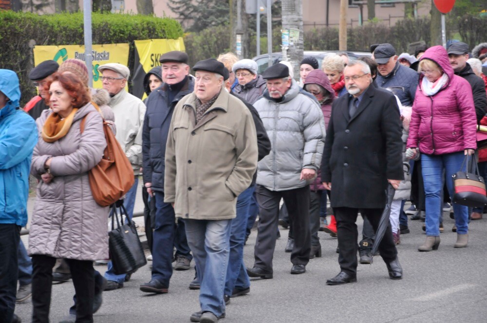 Tradycyjnie, w piątek przed Niedzielą Palmową ulicami wszystkich dzielnic Rudy Śląskiej przeszły procesje drogi krzyżowej.