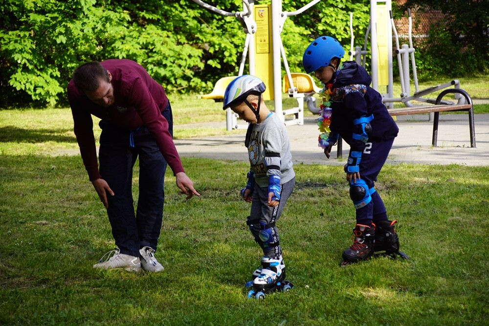 Wczoraj najmłodsi obchodzili swoje święto. Z tej okazji MOSiR Ruda Śląska zorganizował "Rolkowy Dzień Dziecka" na kochłowickich plantach. W ramach wydarzenia dzieci i dorośli mogli wziąć udział w darmowych warsztatach jazdy na rolkach.
