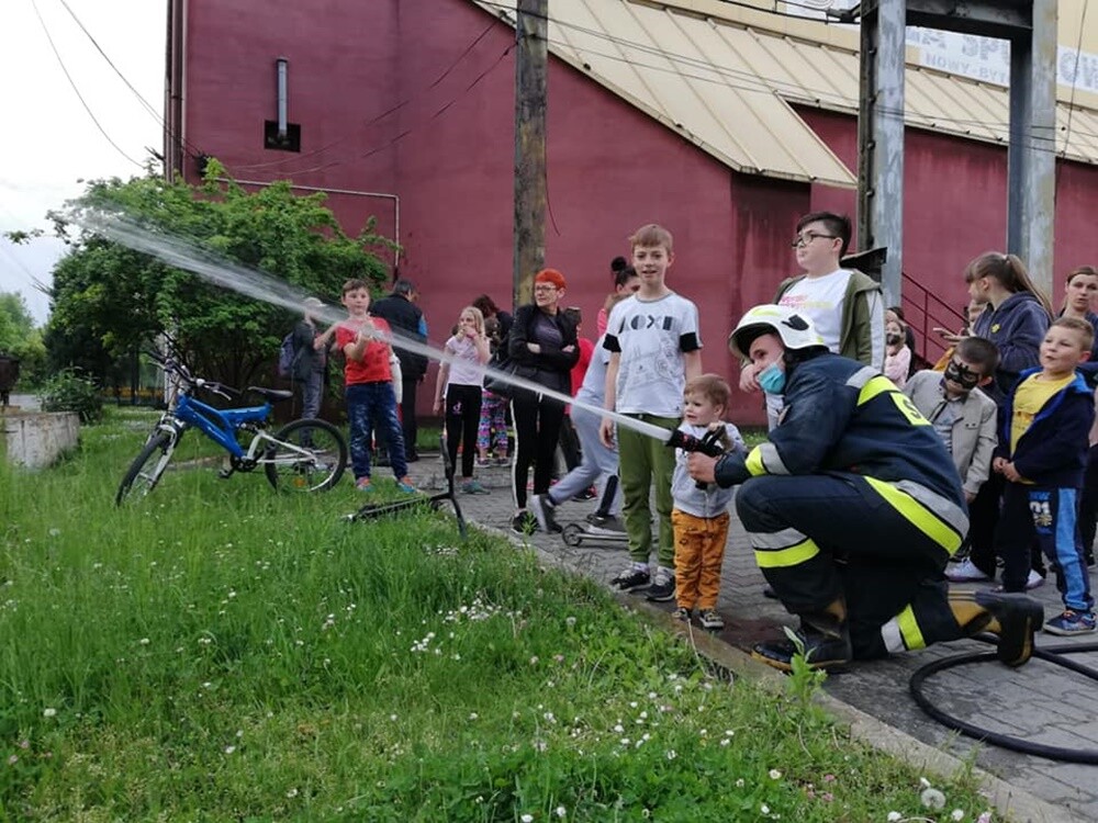 Pierwszy czerwca to wyjątkowy dzień dla wszystkich dzieci. Nie inaczej było w naszym mieście. Na Orliku w Nowym Bytomiu pracownicy Miejskiego Ośrodka Sportu i Rekreacji zorganizowali wyjątkowy Dzień Dziecka. 