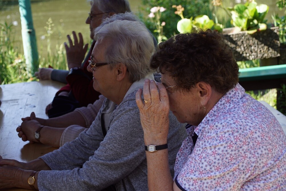 Dzisiaj w Nowym Bytomiu odbył się piknik z okazji Dnia Hutnika. Emeryci związani z Hutą "Pokój" zebrali sie, by wspólnie świętować ten dzień.