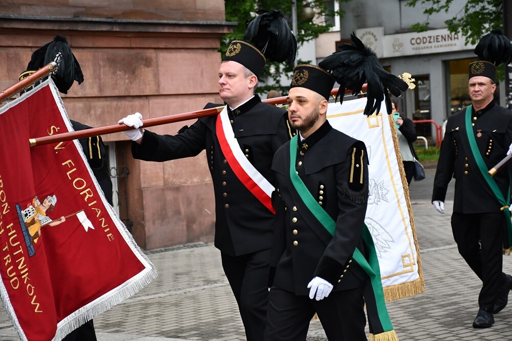 Dzień Hutnika w Rudzie Śląskiej. Hołd dla tradycji i św. Floriana.