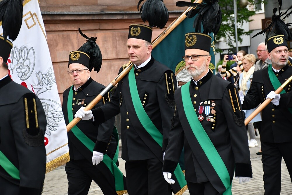 Dzień Hutnika w Rudzie Śląskiej. Hołd dla tradycji i św. Floriana.