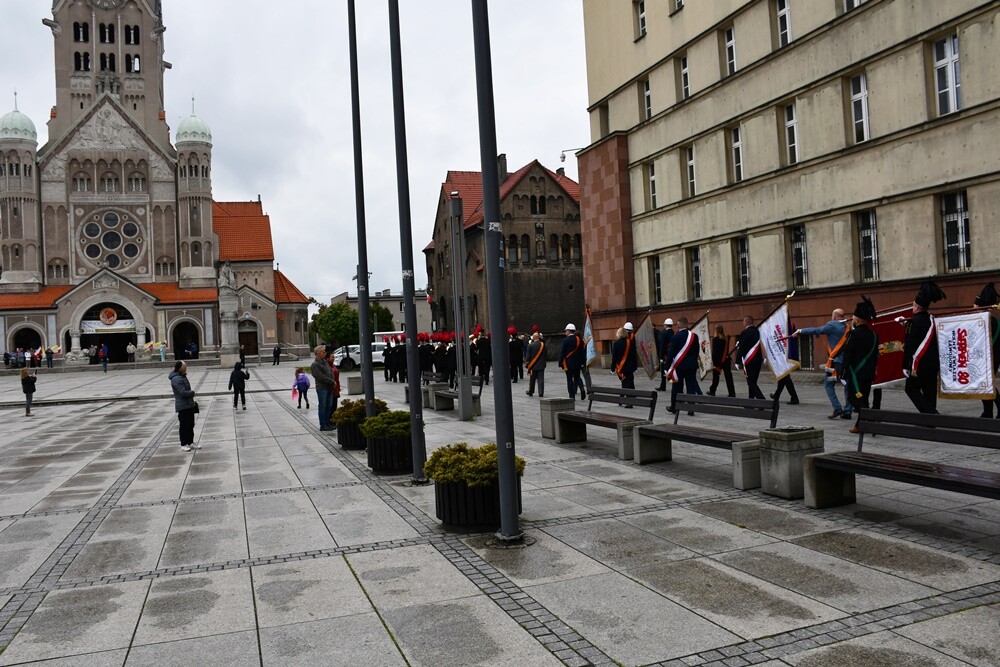 Dzień Hutnika w Rudzie Śląskiej. Hołd dla tradycji i św. Floriana.