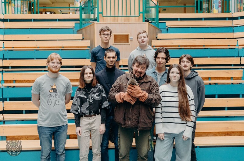 "Dzień Jeża” po raz trzeci w III LO – Młodzi wspierają Leśne Pogotowie w Mikołowie