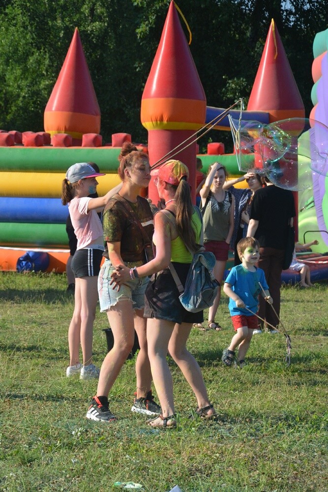 9 lipca w Rudzie Śląskiej odbył się Dzień Kolorów - Holi Day. / fot. Jacek Knapik