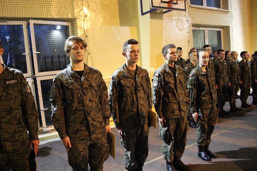 W piątek w ZSO nr 4 im. HC Hoovera w Rudzie Śląskiej odbyły się uroczyste obchody 100–lecia odzyskania niepodległości przez Polskę, połączone z tradycyjnym Dniem Podchorążego.