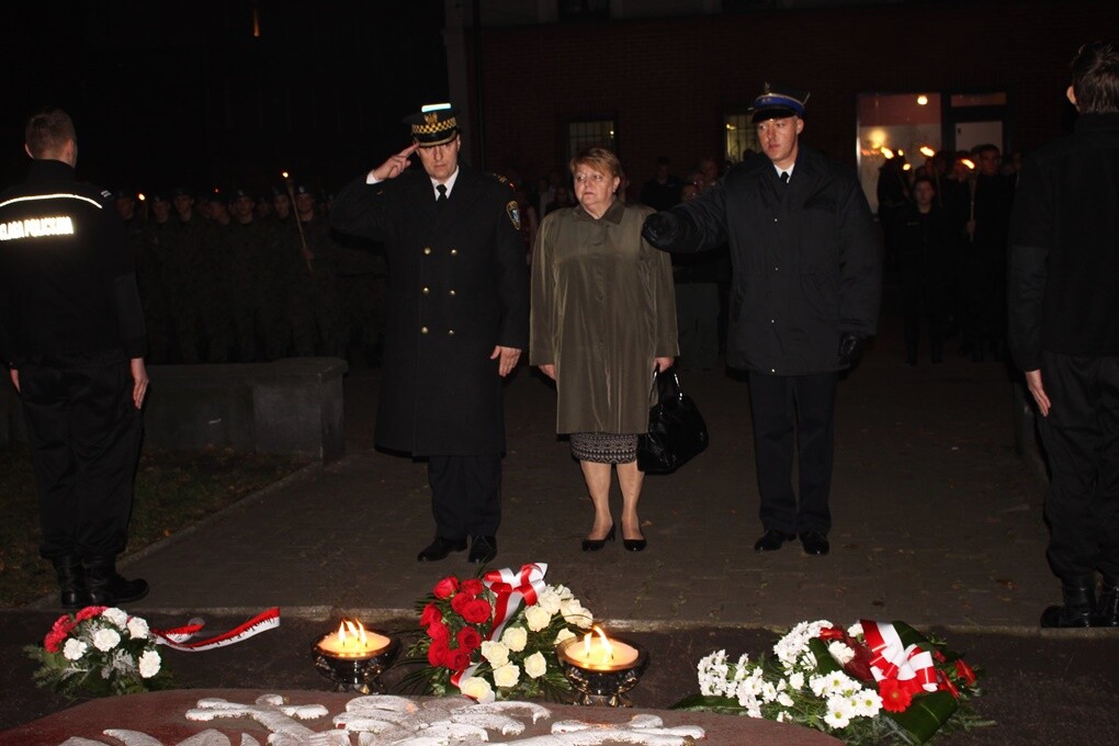 W piątek w ZSO nr 4 im. HC Hoovera w Rudzie Śląskiej odbyły się uroczyste obchody 100–lecia odzyskania niepodległości przez Polskę, połączone z tradycyjnym Dniem Podchorążego.