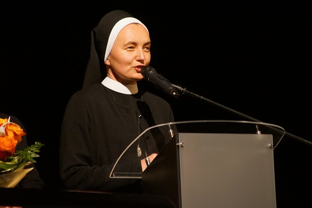 Dziś pracownicy socjalni świętują! Z tej okazji w Miejskim Centrum Kultury odbyła się uroczystość, podczas której podzielono się m.in. efektami pracy pracowników socjalnych oraz uhonorowano osoby, które wspierają Miejski Ośrodek Pomocy Społecznej.