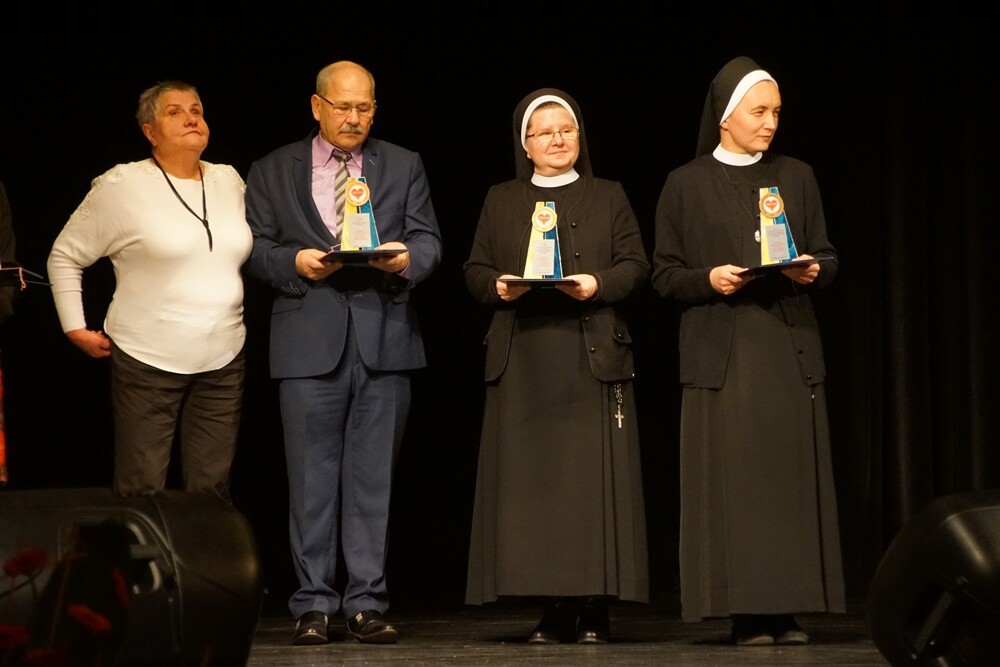 Dziś pracownicy socjalni świętują! Z tej okazji w Miejskim Centrum Kultury odbyła się uroczystość, podczas której podzielono się m.in. efektami pracy pracowników socjalnych oraz uhonorowano osoby, które wspierają Miejski Ośrodek Pomocy Społecznej.