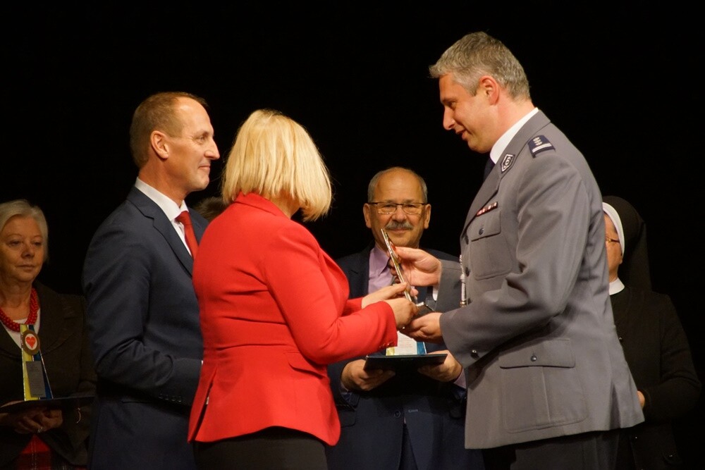 Dziś pracownicy socjalni świętują! Z tej okazji w Miejskim Centrum Kultury odbyła się uroczystość, podczas której podzielono się m.in. efektami pracy pracowników socjalnych oraz uhonorowano osoby, które wspierają Miejski Ośrodek Pomocy Społecznej.