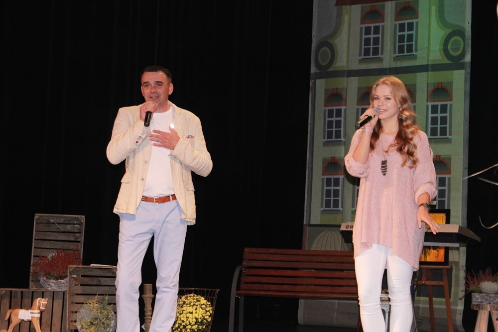 Rudzcy seniorzy świętowali! W Domu Kultury w Bielszowicach odbyły się dwa koncerty z okazji tegorocznego Dnia Seniora. Na scenie wystąpiły gwiazdy śląskiej sceny muzycznej!