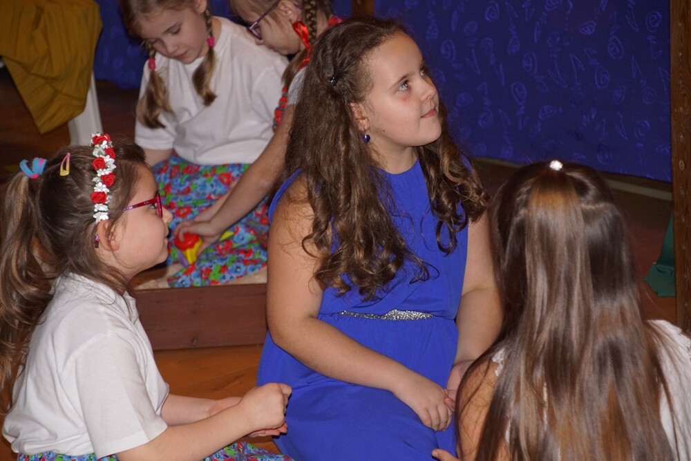 Piękne stroje i ogromne zamiłowanie do śląskiej kultury i tradycji zaprezentowali dzisiaj (12.03) uczniowie Szkoły Podstawowej nr 2 w Bykowinie, podczas obchodów Dnia Śląskiego.