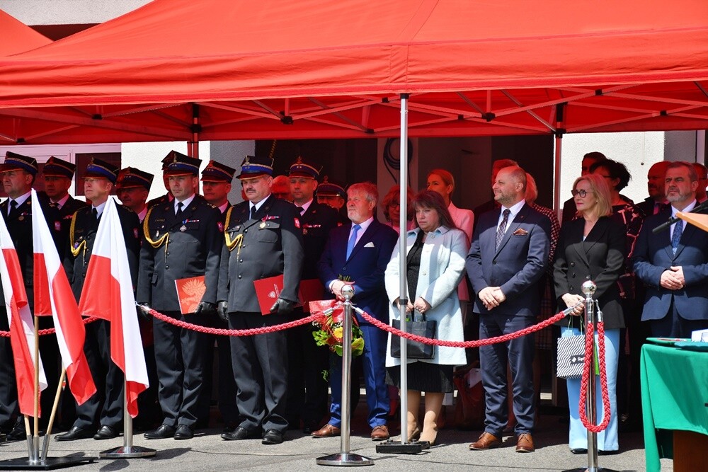 W środę, 10 maja przed siedzibą Komendy Miejskiej Państwowej Straży Pożarnej w Rudzie Śląskiej odbyły się uroczyste Obchody Dnia Strażaka. 

fot. Jacek Knapik