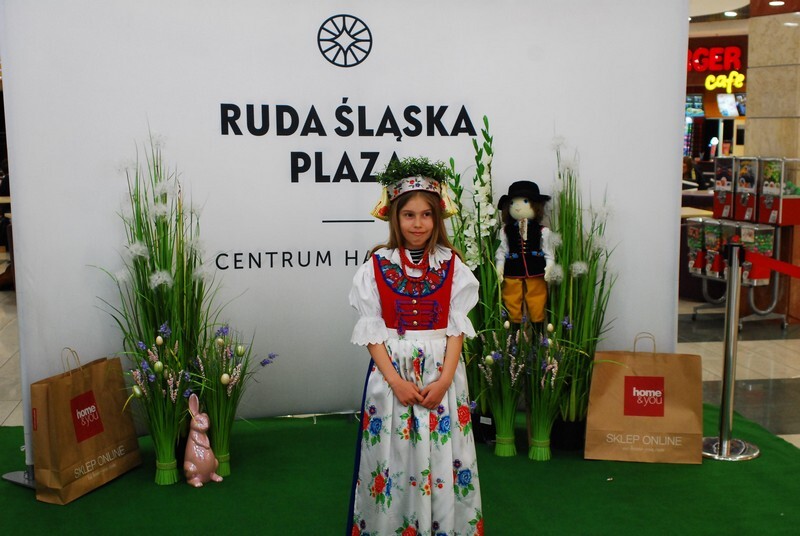 13 kwietnia w C.H. Plaza odbyły się wielkanocne warsztaty Muzeum Miejskiego im. Maksymiliana Chroboka w Rudzie Śląskiej. Uczestnicy przygotowali własnoręcznie tradycyjną śląską palmę i rozmaite wielkanocne dekoracje. Była też okazja do przymierzenia śląskich strojów regionalnych i wykonania pamiątkowego zdjęcia.