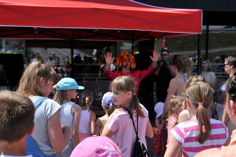 Z okazji Dnia Dziecka wczoraj odbyła się impreza dla najmłodszych mieszkańców Rudy Śląskiej zorganizowana pod siedzibą Elsatu i Silemana w Wirku.