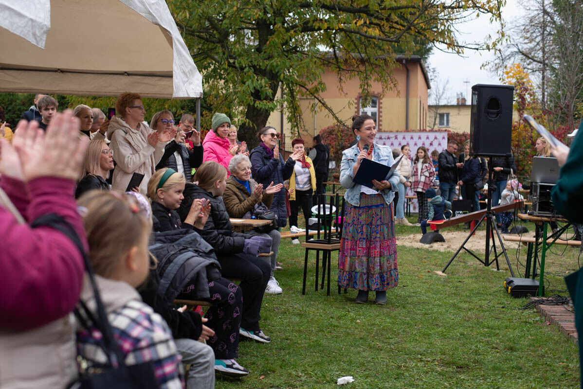 Edukacja ekologiczna przy piekaroku. / fot. Natalia Salwiczek