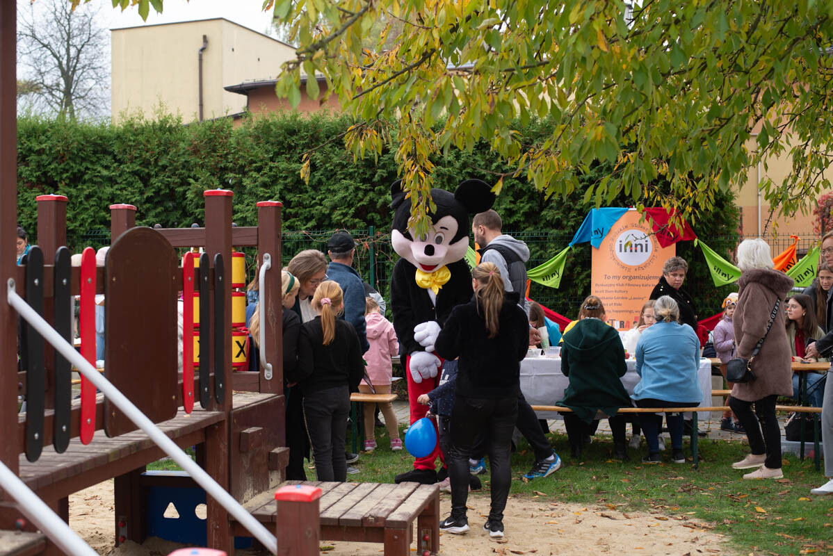 Edukacja ekologiczna przy piekaroku. / fot. Natalia Salwiczek