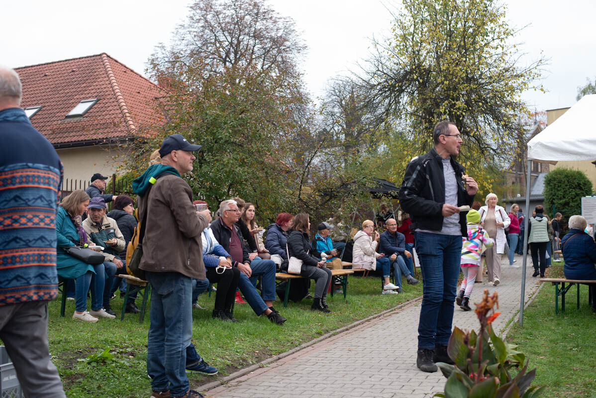 Edukacja ekologiczna przy piekaroku. / fot. Natalia Salwiczek