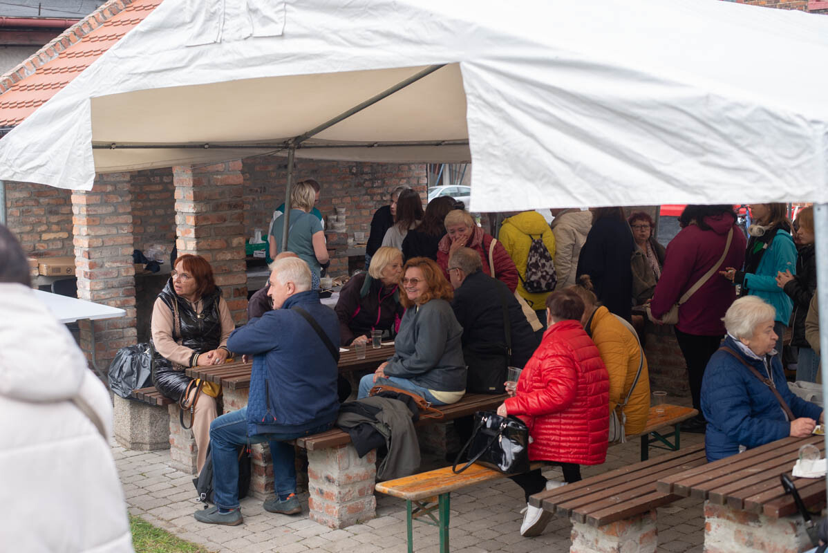 Edukacja ekologiczna przy piekaroku. / fot. Natalia Salwiczek