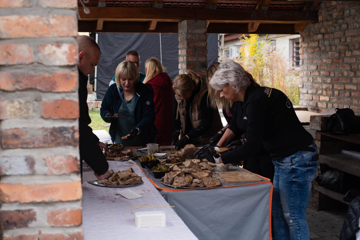 Edukacja ekologiczna przy piekaroku. / fot. Natalia Salwiczek