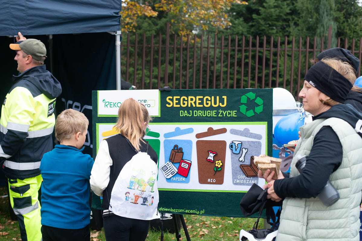 Edukacja ekologiczna przy piekaroku. / fot. Natalia Salwiczek