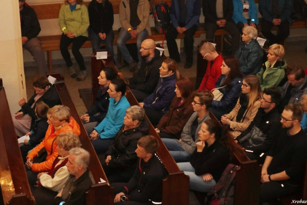 W ubiegły piątek ponad 200 osób wzięło udział w Ekstremalnej Drodze Krzyżowej. Uczestnicy mieli do pokonania nocą 41-kilometrową trasę prowadzącą przez Rudę Śląską, Chorzów, Katowice i Mikołów.