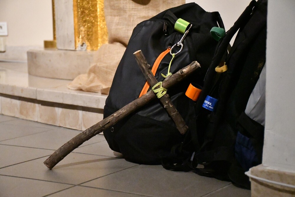 W piątek w Rudzie Śląskiej odbyła się Ekstremalna Droga Krzyżowa. Uczestnicy mieli do pokonania nocą 40 lub 30-kilometrową trasę prowadzącą przez różne dzielnice naszego miasta.

fot. Jacek Knapik