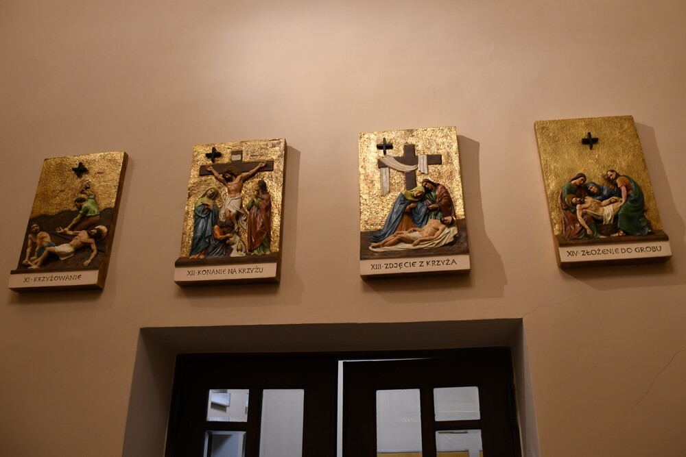 W piątek w Rudzie Śląskiej odbyła się Ekstremalna Droga Krzyżowa. Uczestnicy mieli do pokonania nocą 40 lub 30-kilometrową trasę prowadzącą przez różne dzielnice naszego miasta.

fot. Jacek Knapik