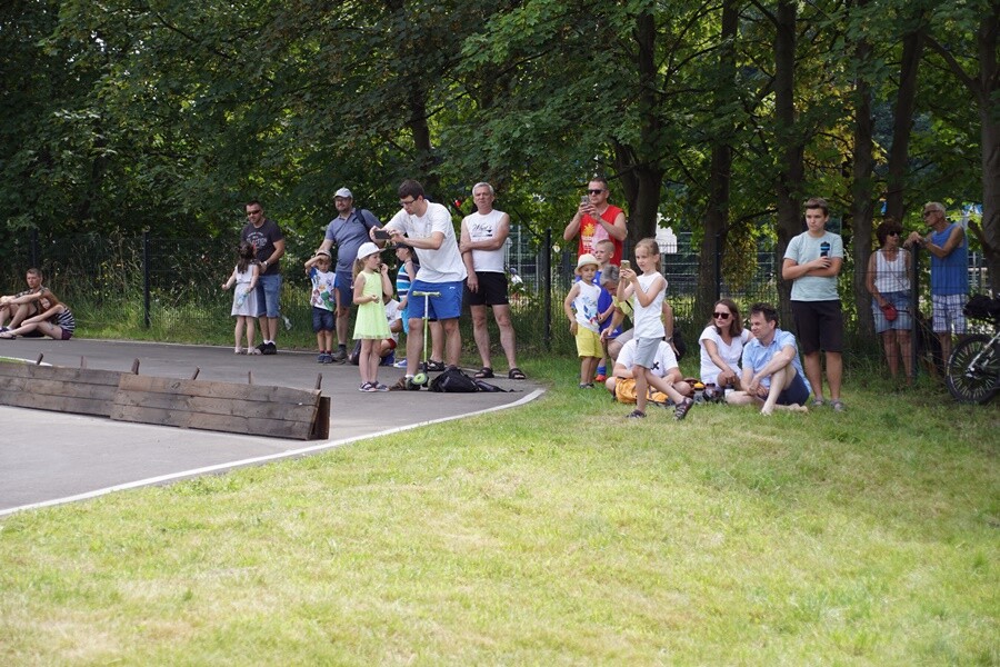 Eliminacje Mistrzostw Polski modeli samochodów zdalnie sterowanych ON- ROAD odbyły się w weekend w Rudzie Śląskiej - Wirku.