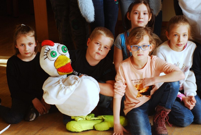 Zwieńczeniem warsztatów będzie piątek, 22 lutego. Wtedy też młodzi adepci sztuki teatralnej zaprezentują przedstawienie swoim rodzicom.