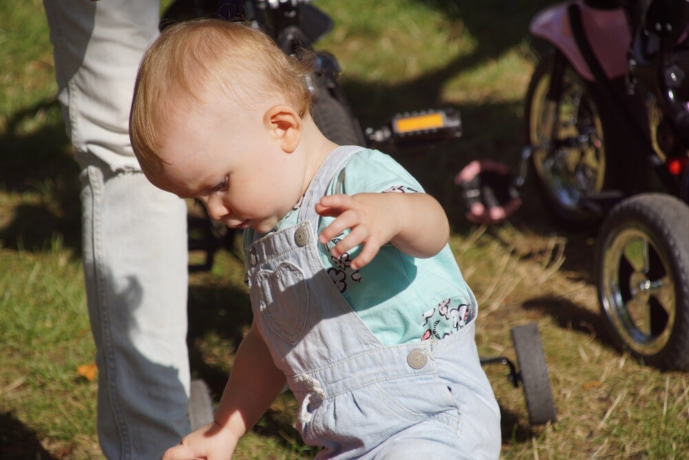 Kochłowickimi plantami zawładnęły dzisiaj dzieci! Podczas Festiwalu Baniek Mydlanych zorganizowanego przez Stowarzyszenie "Lepsze Kochłowice. Lepsza Ruda Śląska" dobrej zabawie, uśmiechom i radosnym okrzykom najmłodszych mieszkańców Rudy Śląskiej nie było końca.