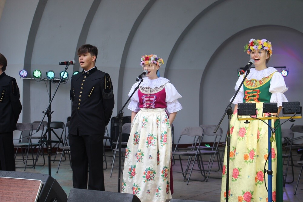 Wczoraj w Parku im. Augustyna Kozioła odbył się Międzynarodowy Festiwal Orkiestr Dętych, podczas którego zaprezentowały się rudzkie orkiestry dęte: „Pokój”, „Halemba” oraz „Bielszowice”.

fot. UM Ruda Śląska