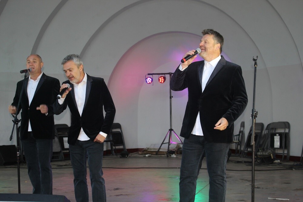 Wczoraj w Parku im. Augustyna Kozioła odbył się Międzynarodowy Festiwal Orkiestr Dętych, podczas którego zaprezentowały się rudzkie orkiestry dęte: „Pokój”, „Halemba” oraz „Bielszowice”.

fot. UM Ruda Śląska