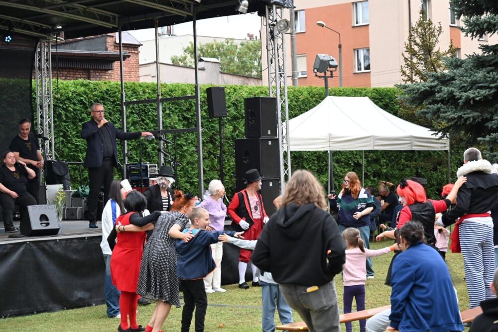 Festyn „Bądźmy radosną wspólnotą” – miejsce spotkań dla całych rodzin!/fot. FB Anna Krzysteczko