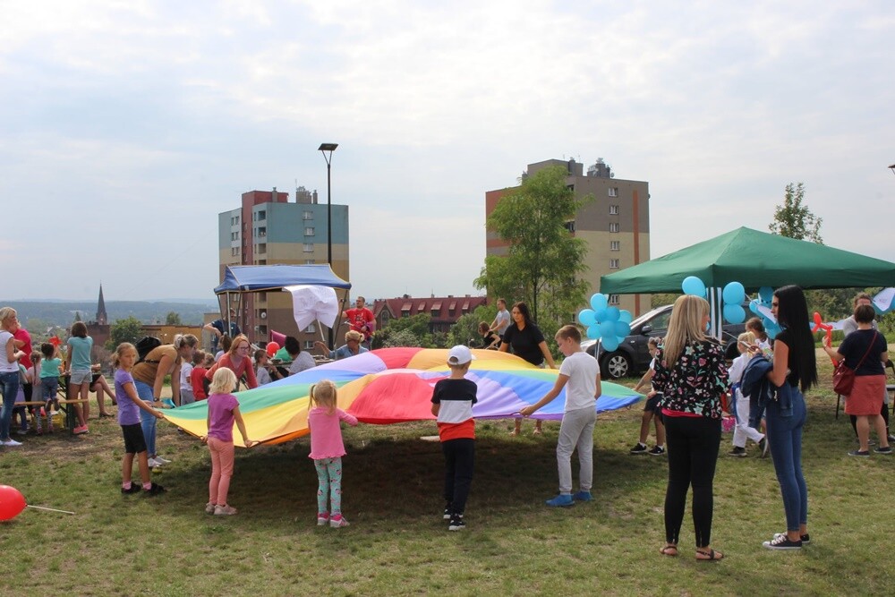 Góra Antonia była dziś miejscem, gdzie odbywał się piknik "Ruda na sportowo". Atrakcji nie brakowało - harcerze zorganizowali gry terenowe, sportowcy dali pokaz swych umiejętności i talentów, miał miejsce turniej szachowy.