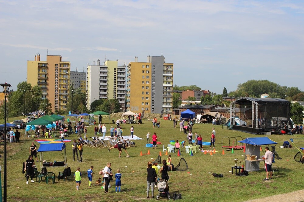 Góra Antonia była dziś miejscem, gdzie odbywał się piknik "Ruda na sportowo". Atrakcji nie brakowało - harcerze zorganizowali gry terenowe, sportowcy dali pokaz swych umiejętności i talentów, miał miejsce turniej szachowy.